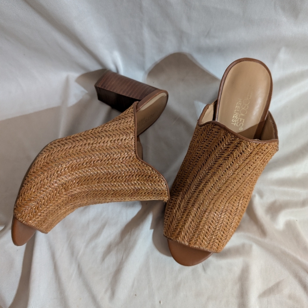 Aerosoles Birdwatcher Peep Toe Mules Women's Size 9.5m Tan